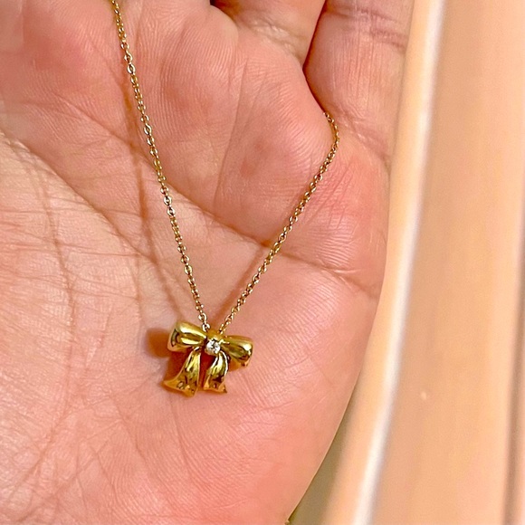 Retired Tiffany and Co. 18K Bow & Tiffany Diamond! - Picture 3 of 6